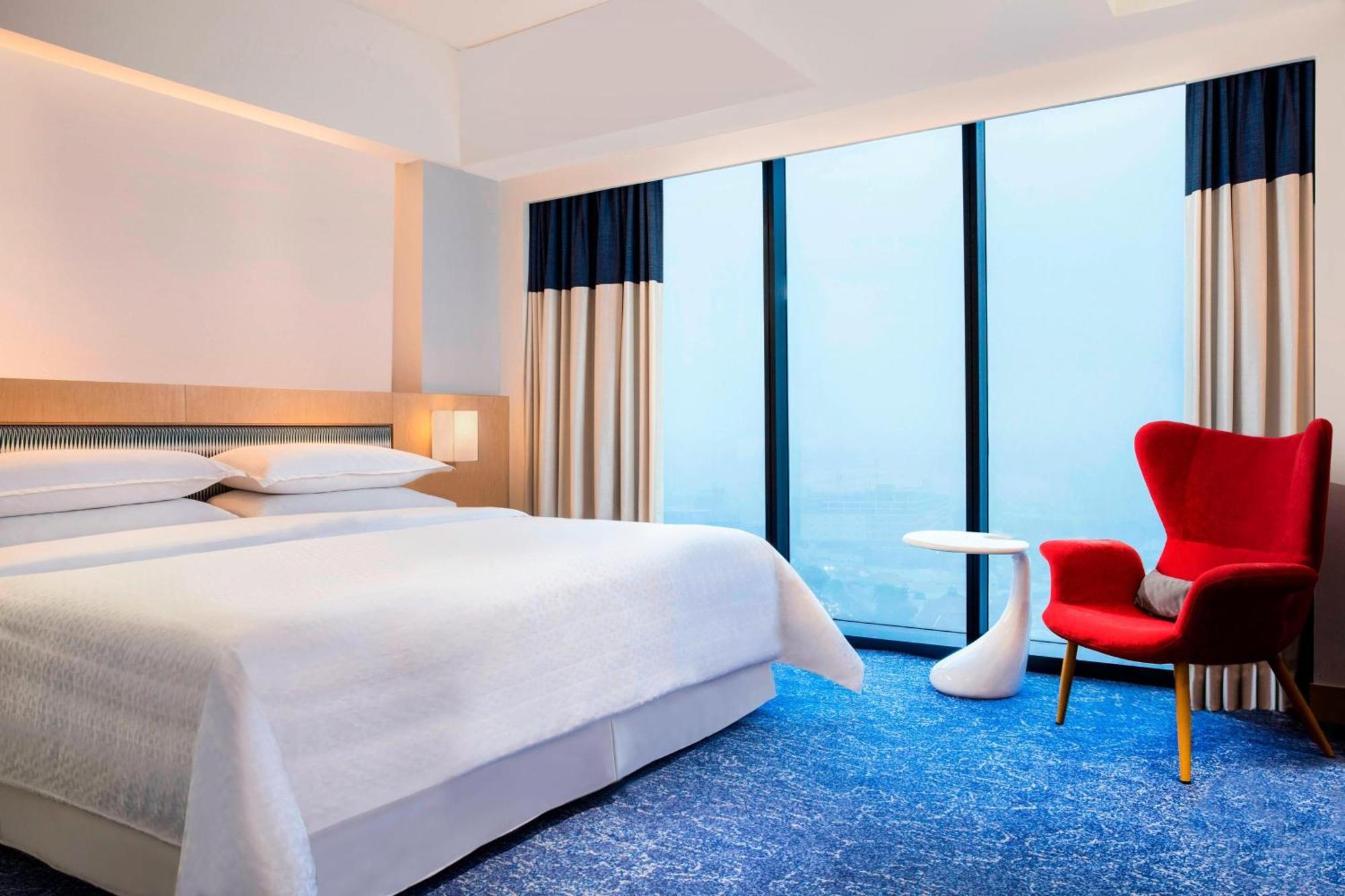 Four Points By Sheraton Surabaya Exterior foto