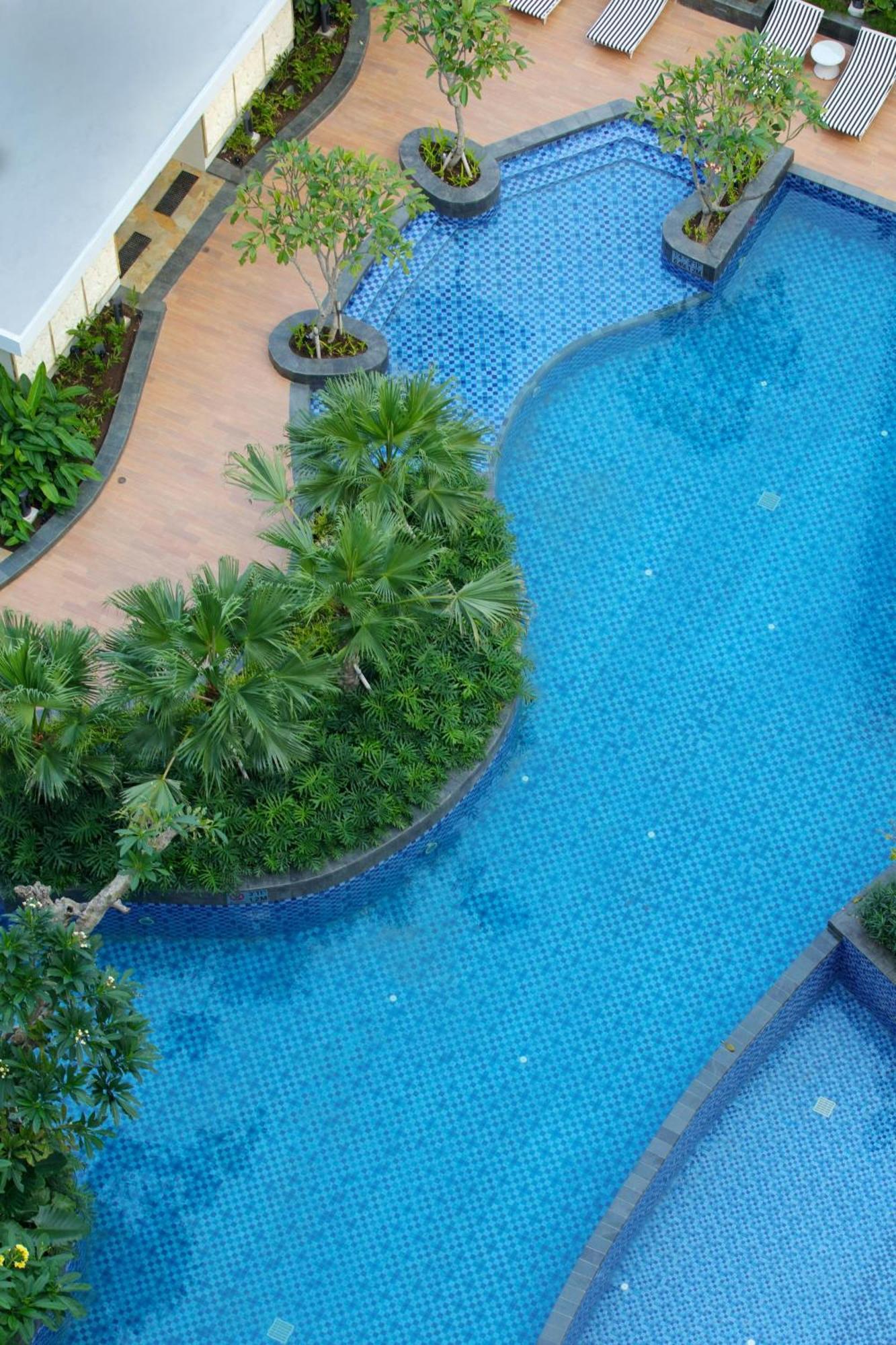Four Points By Sheraton Surabaya Exterior foto